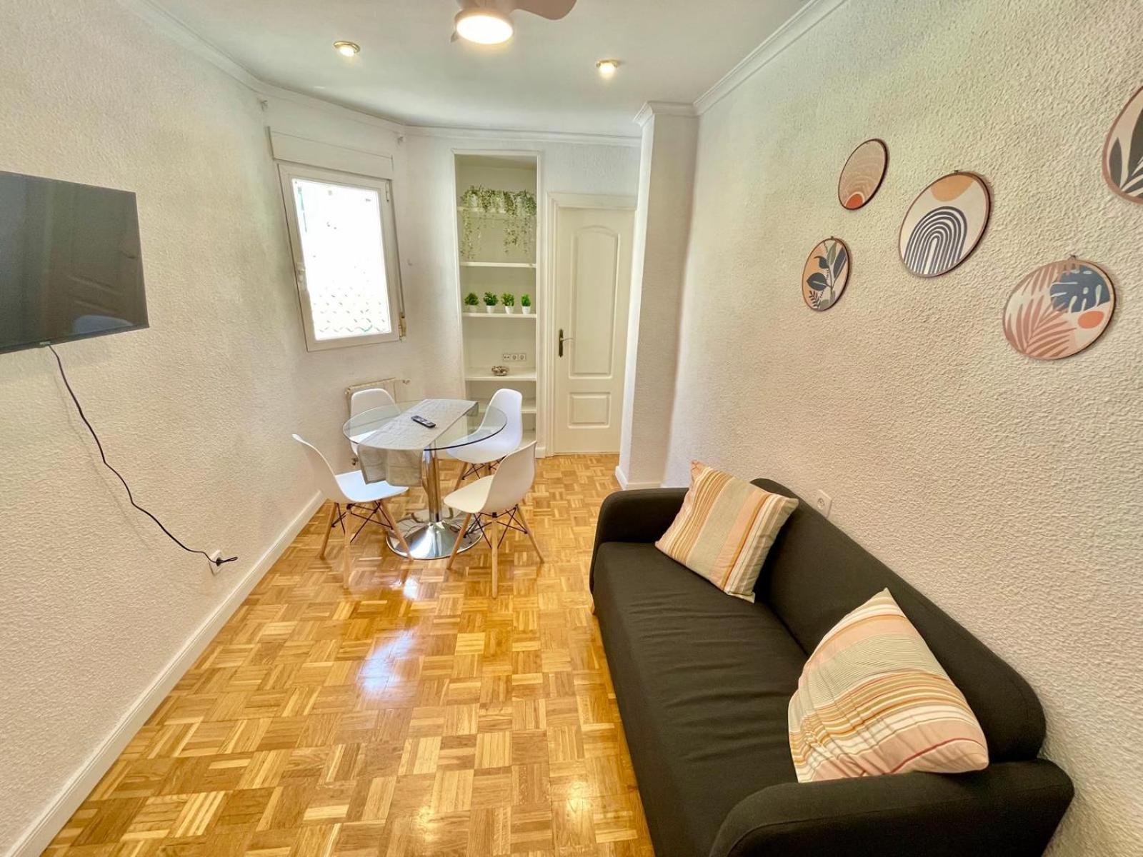 Acogedor Apartamento En Tetuan Madrid Exterior photo